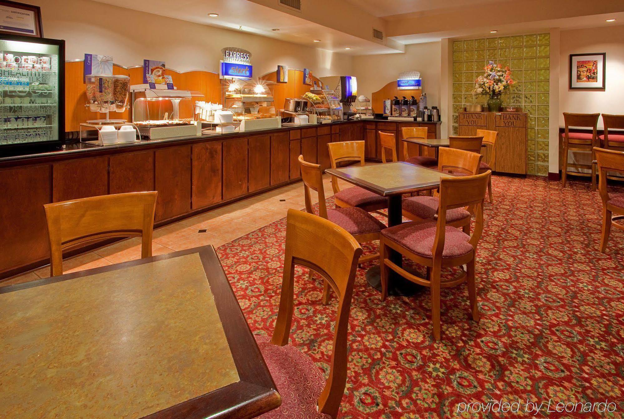 Four Points By Sheraton Dallas Arlington Entertainment District Restaurant photo